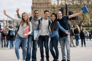 Leia mais sobre o artigo Por que mais agências de intercâmbio estão vendendo cursos de inglês online?